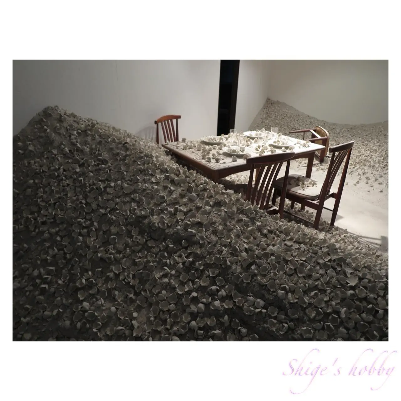 冨安由真《The Silence(Two suns)》