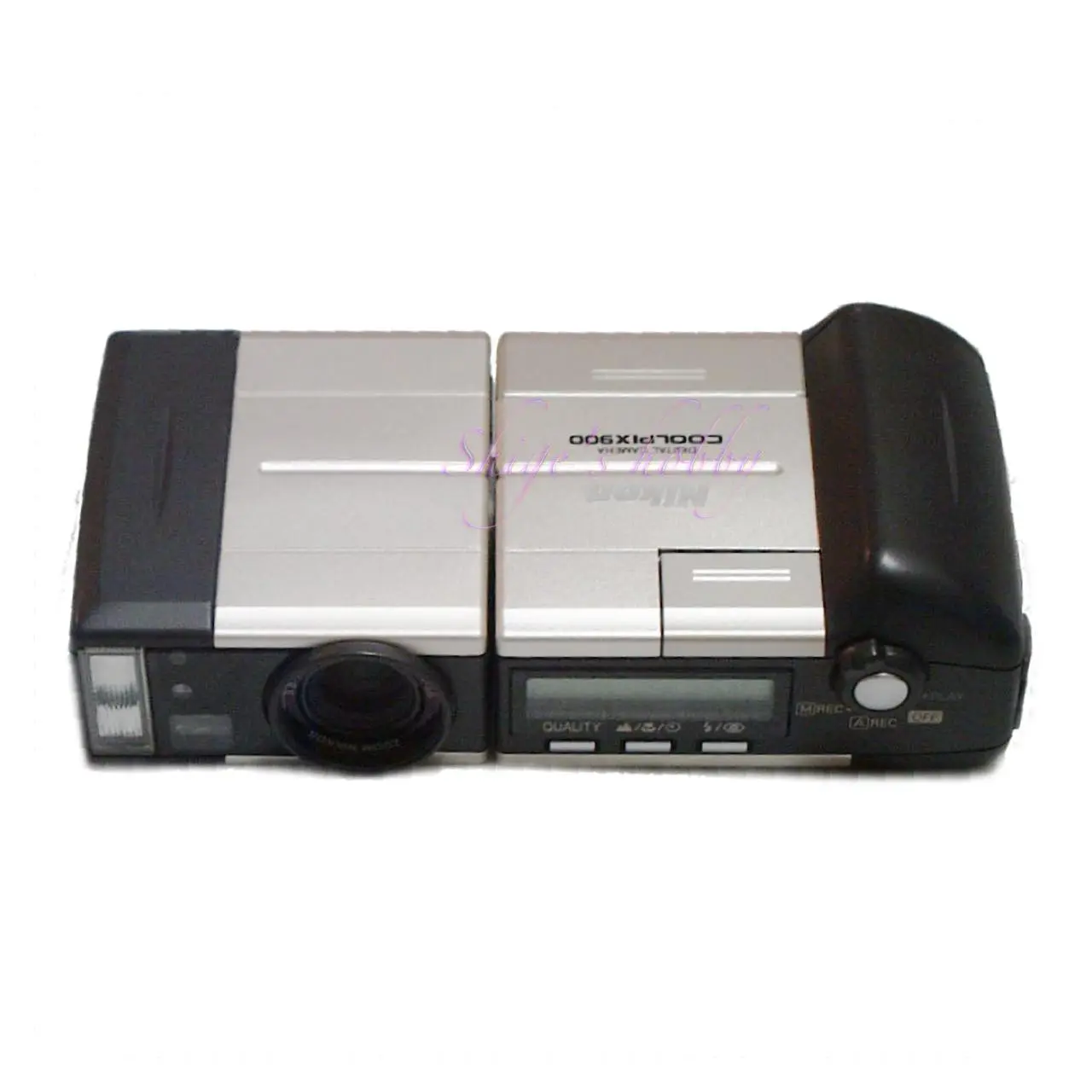 COOLPIX 900