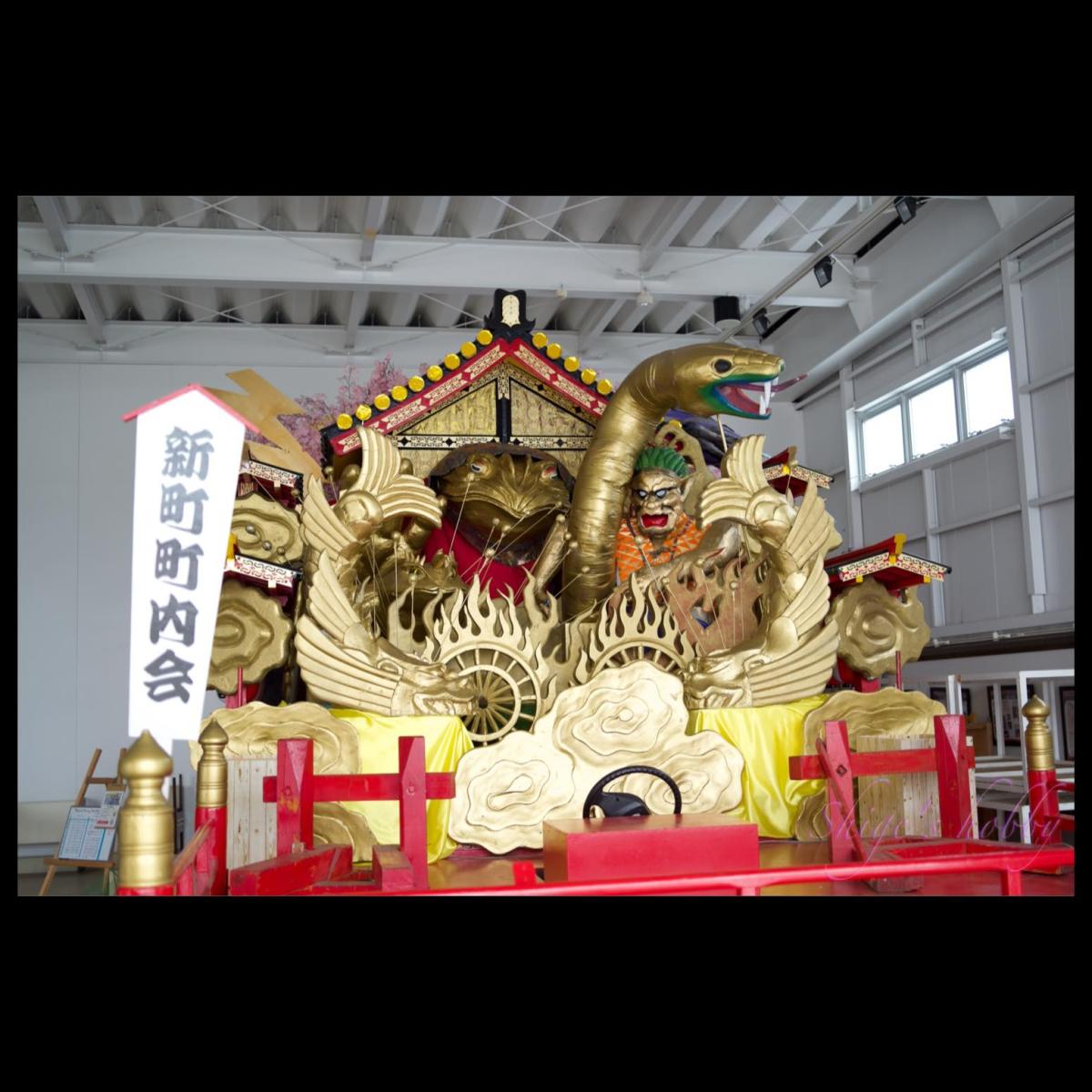 児雷也大蛇を撃つ・山車 A float with the motif of “Jiraiya Shooting the Serpent”