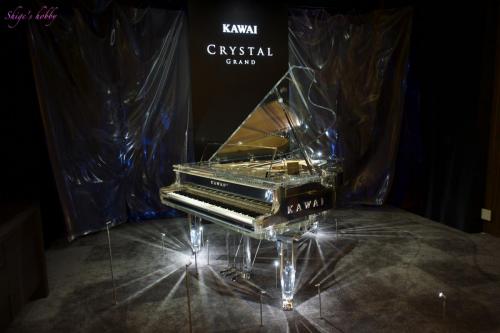 Clystal piano